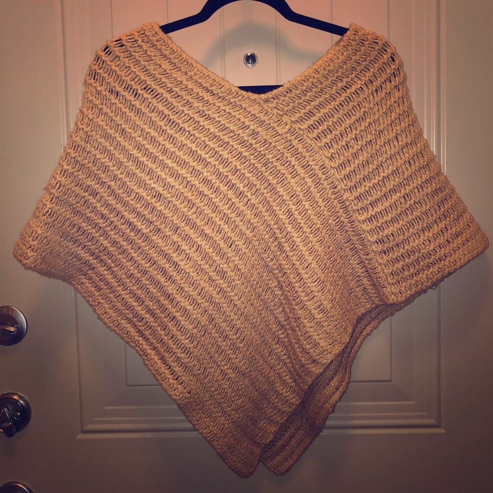 Tan poncho w/ gold flecks